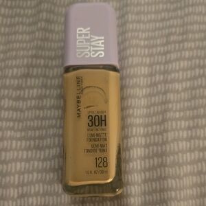 Maybelline Cream Foundation for a Flawless Finish